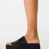Arwen Black Leather Arwen Black Leather