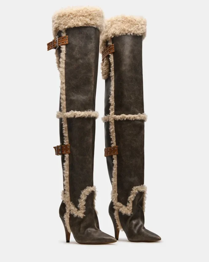 Baddie Faux Fur Brown Distressed