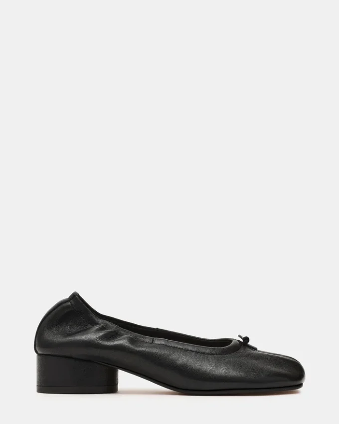 Cyra Black Leather Cyra Black Leather