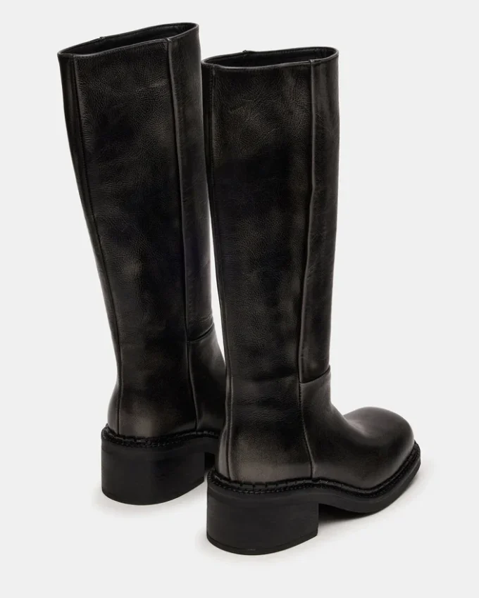 Davos Black Distressed Davos Black Distressed