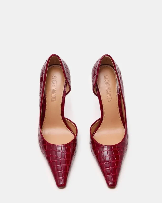 Elegant Red Crocodile Elegant Red Crocodile