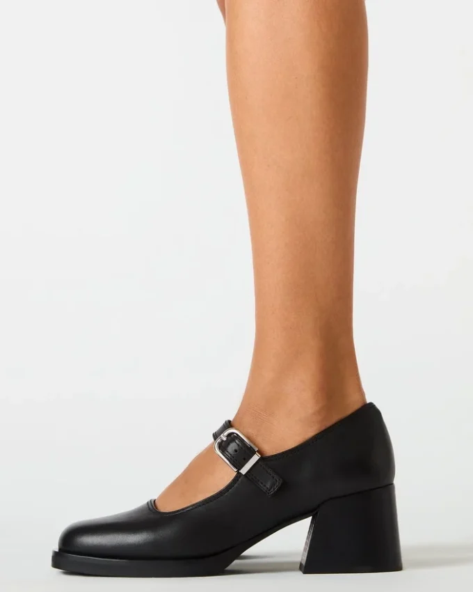 Lisbon Black Leather Lisbon Black Leather