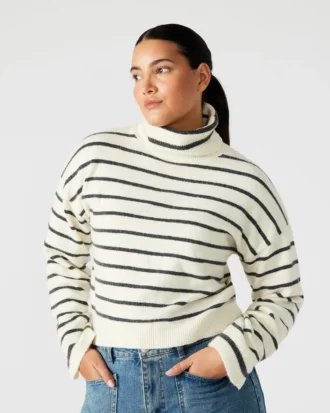 Narsha Sweater White/Black