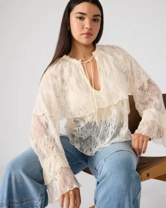 Saylor Top Cream